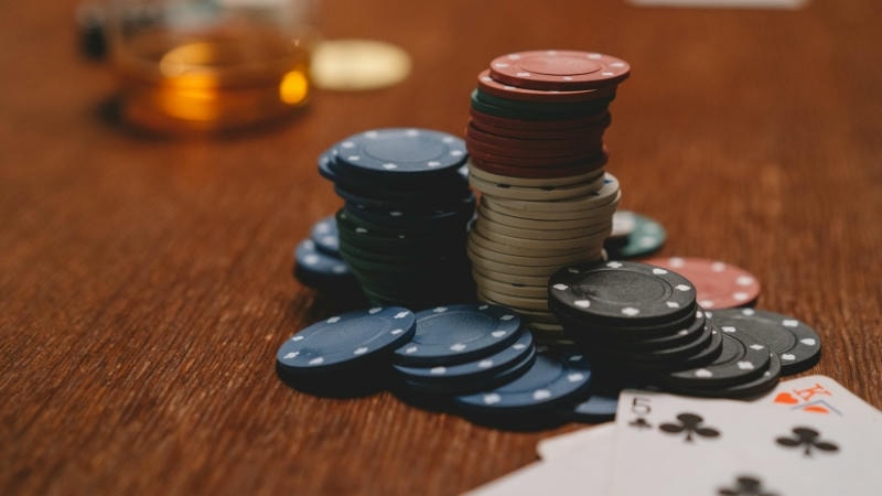 Raja Luck offers proactive help, while 188Bet lacks consistency