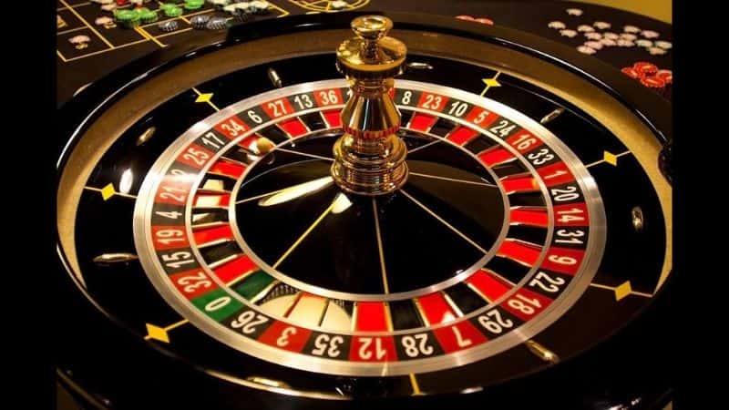 Roulette: Bet colors, even-odd, or groups? Beginner tips
